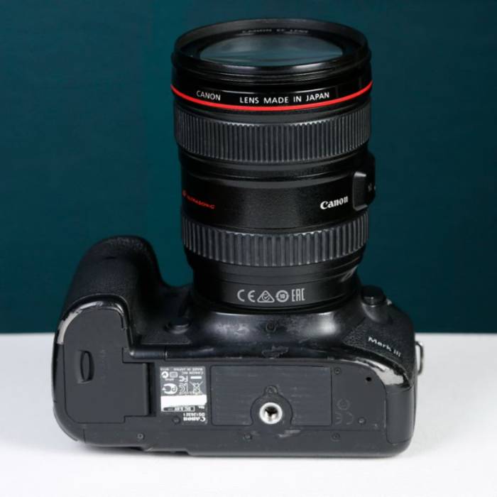 دوربین دست دوم کانن Canon EOS 5D Mark III Kit 24-105mm f/4L IS USM (60000 شات)