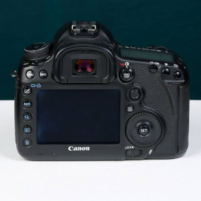 دوربین دست دوم کانن Canon EOS 5D Mark III Kit 24-105mm f/4L IS USM (60000 شات)