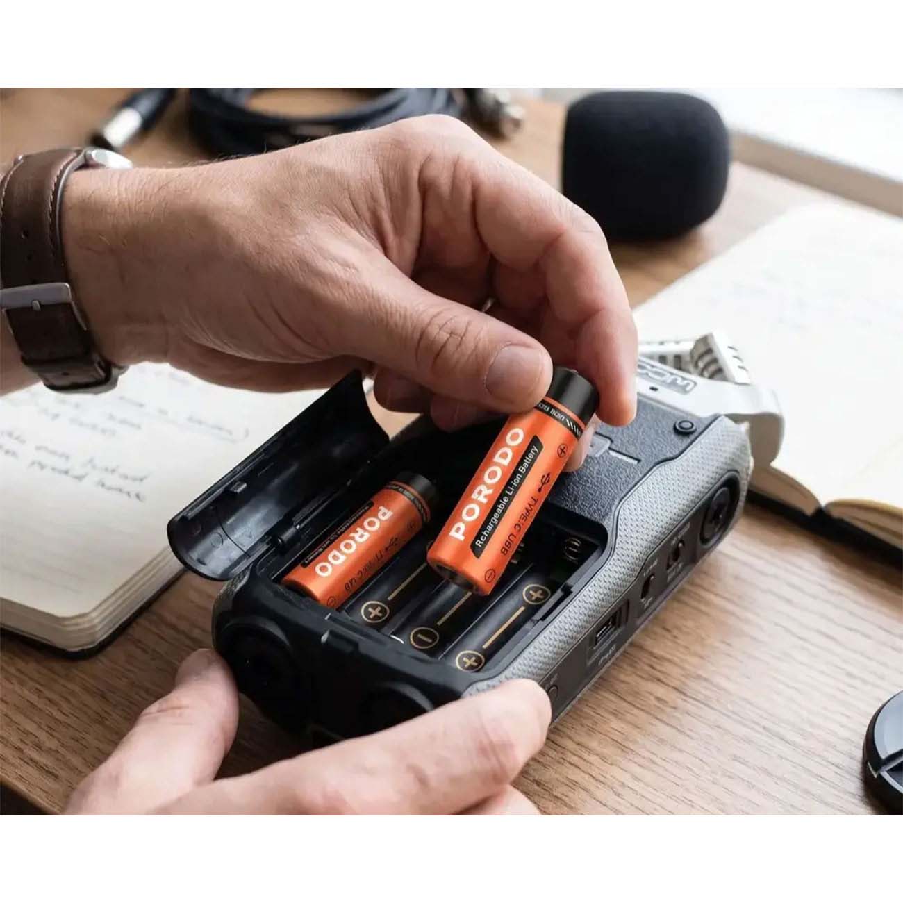 نمای کاربردی باتری قلمی قابل شارژ پرودو Porodo AA Li-Ion Battery USB-A Rechargeable 4-Pack