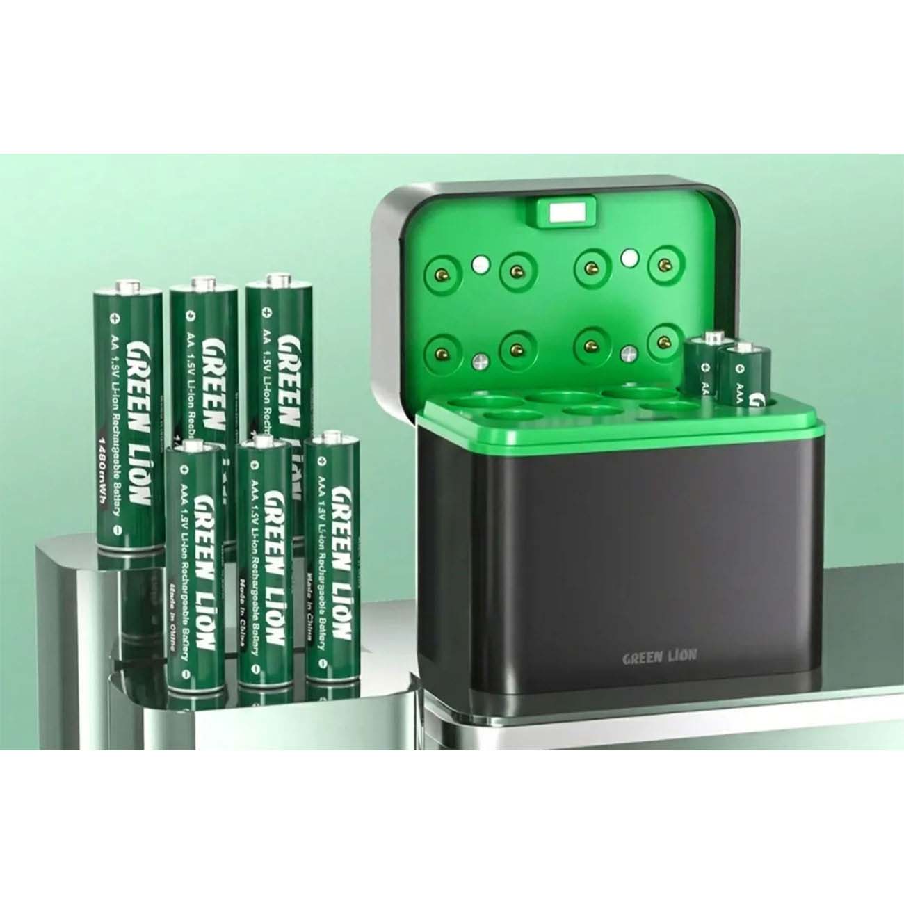 نمای کاربردی از شارژر باتری نیم‌قلمی گرین لاین Green Lion GRB-12 Rechargeable AAA Battery Charger wi