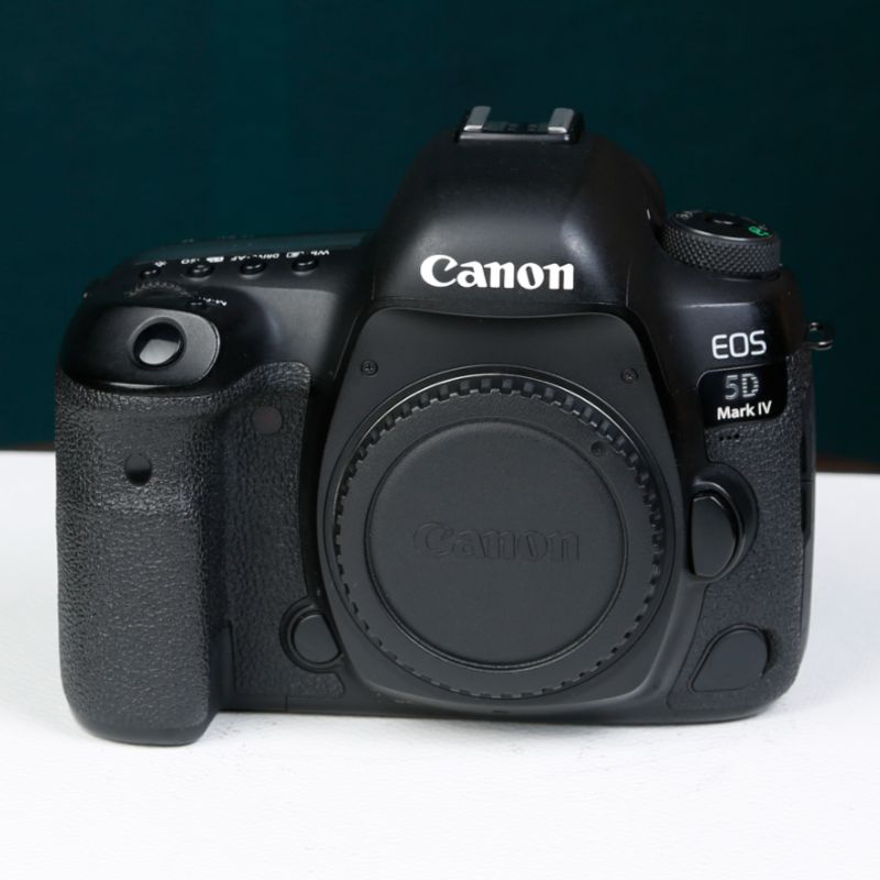 دوربین دست دوم کانن Canon EOS 5D Mark IV Body (136000 شات)