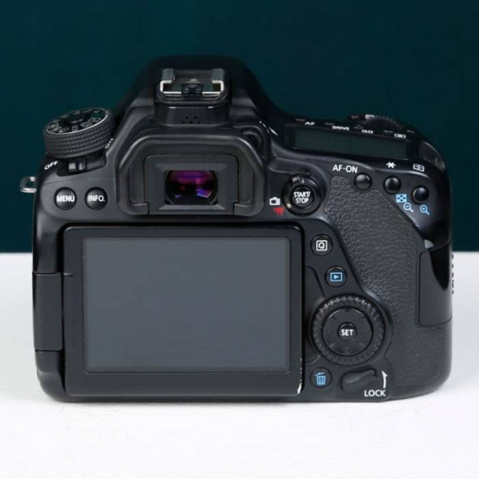 دوربین دست دوم کانن Canon EOS 80D Body (68000 شات)