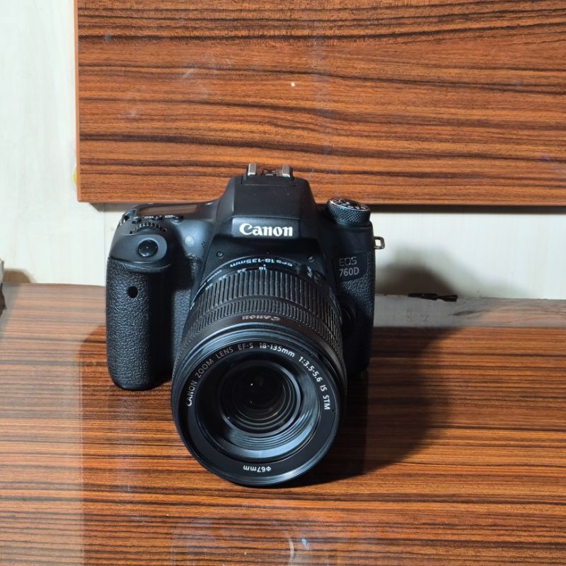 دوربین دست دوم کانن CANON 760D Kit 18-135mm f/3.5-5.6 IS STM (38000 شات)