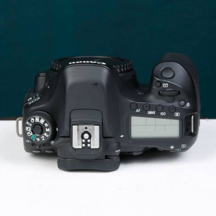 دوربین دست دوم کانن Canon EOS 80D Body (88000 شات)