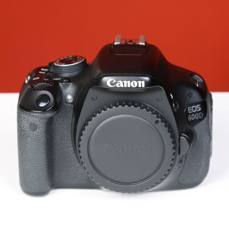 دوربین دست دوم Canon EOS 600D Body (15000 شات)