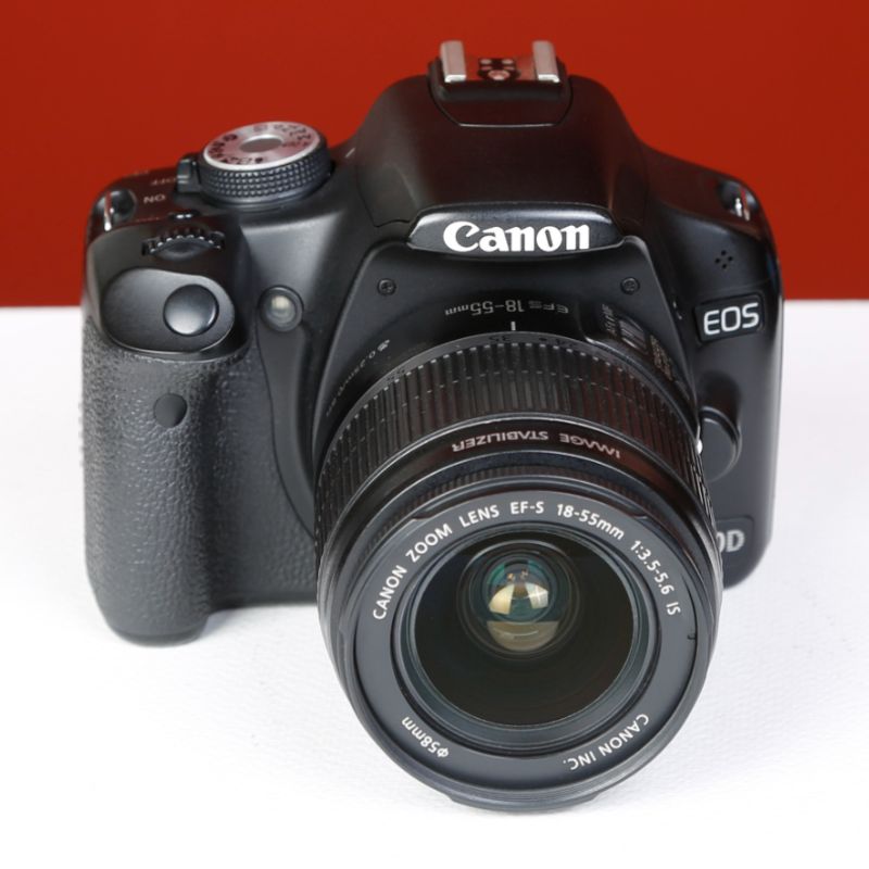 دوربین دست دوم canon eos 500D kit lens 18-55 IS II (48000 شات)