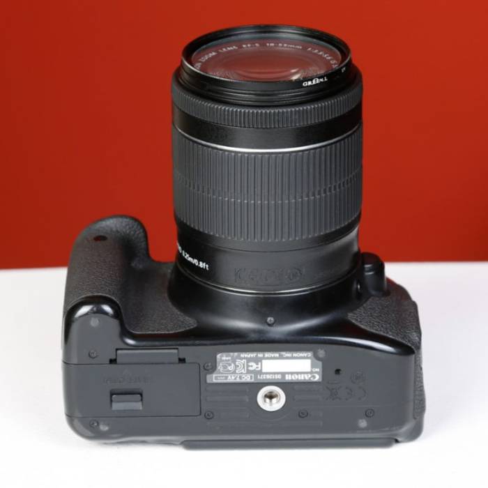 دوربین دست دوم کانن canon eos 650D kit lens 18-55 stm (86000 شات)