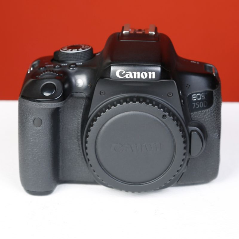 دوربین عکاسی دست دوم کانن Canon EOS 750D Body (260000 شات)