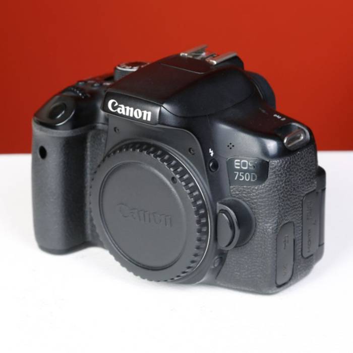 دوربین عکاسی دست دوم کانن Canon EOS 750D Body (260000 شات)
