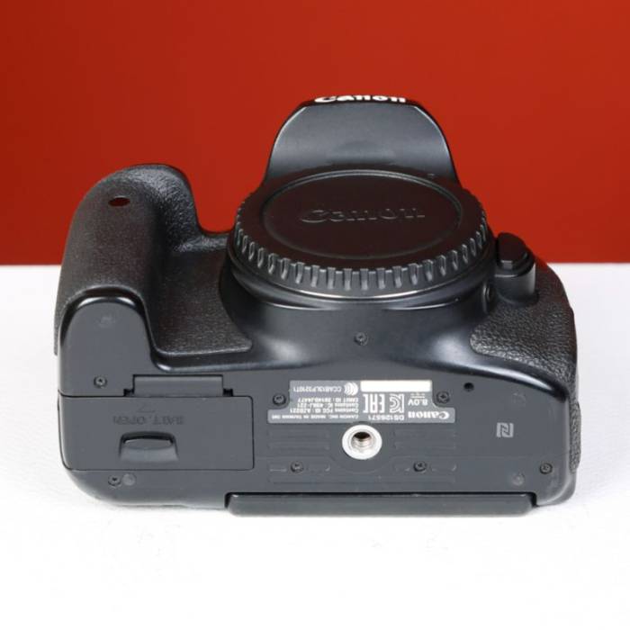 دوربین عکاسی دست دوم کانن Canon EOS 750D Body (260000 شات)