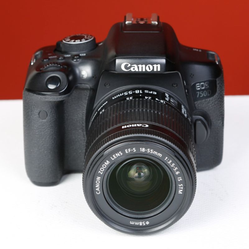دوربین دست دوم Canon EOS 750D Kit 18-55mm f/3.5-5.6 IS STM (260000 شات)