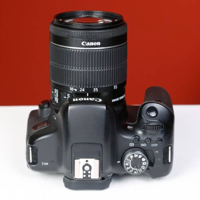 دوربین دست دوم Canon EOS 750D Kit 18-55mm f/3.5-5.6 IS STM (260000 شات)