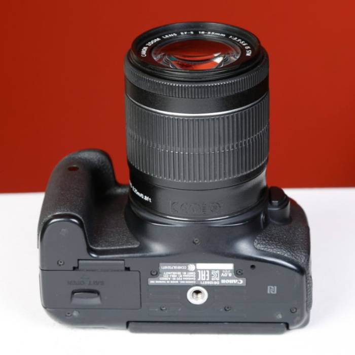 دوربین دست دوم Canon EOS 750D Kit 18-55mm f/3.5-5.6 IS STM (260000 شات)