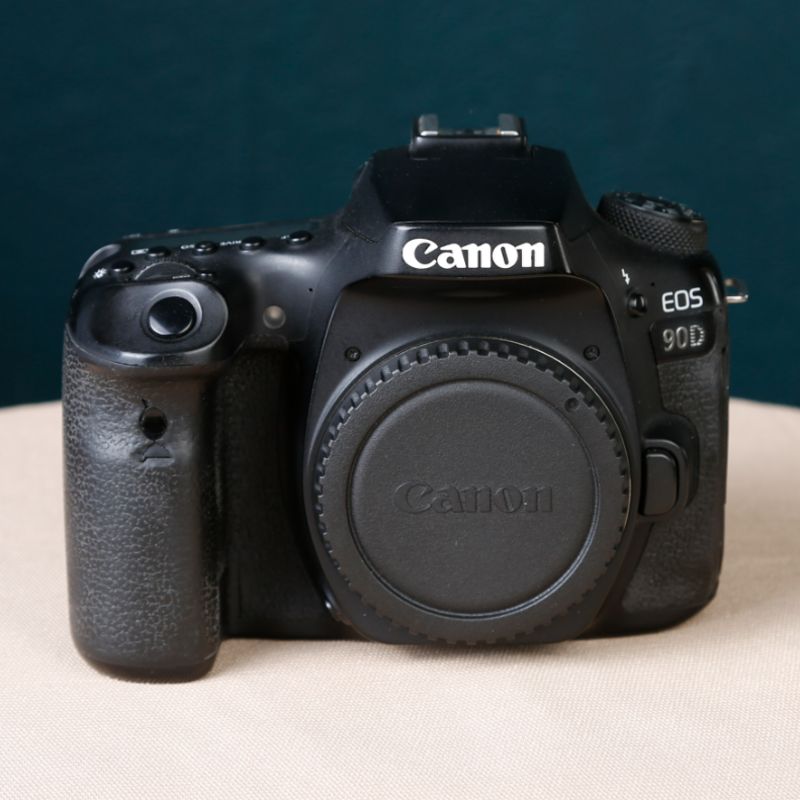 دوربین دست دوم Canon EOS 90D DSLR Camera (19000 شات)