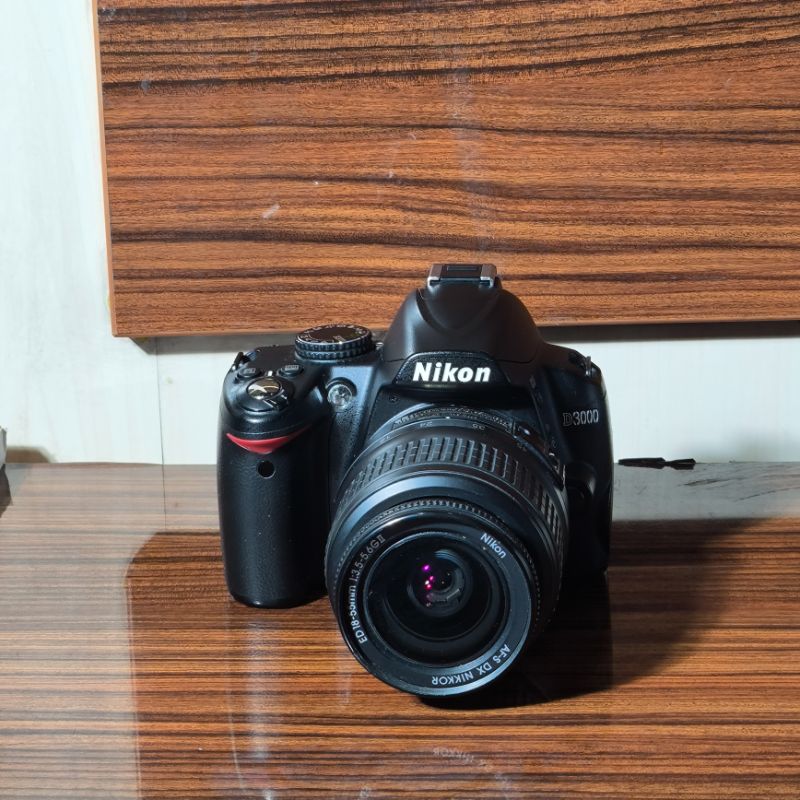 دوربین دست دوم نیکون Nikon D3500 DSLR Camera Kit 18-55mm f/3.5-5.6G VR (10000 شات)