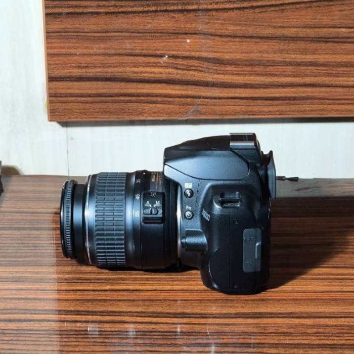 دوربین دست دوم نیکون Nikon D3500 DSLR Camera Kit 18-55mm f/3.5-5.6G VR (10000 شات)