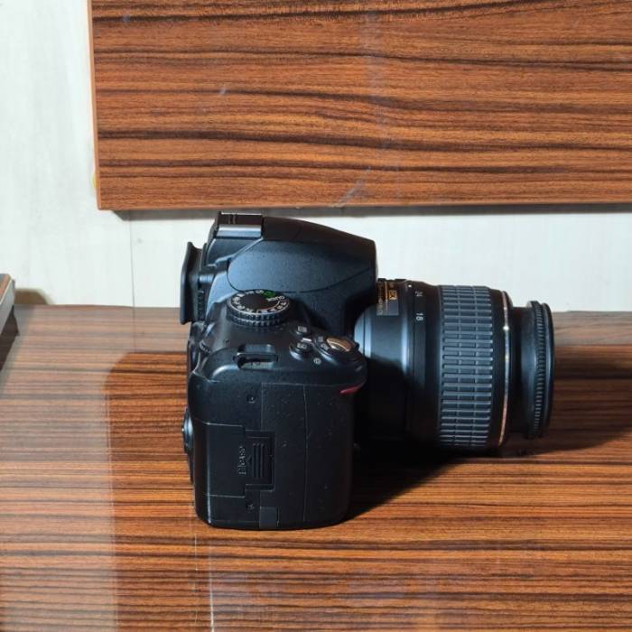 دوربین دست دوم نیکون Nikon D3500 DSLR Camera Kit 18-55mm f/3.5-5.6G VR (10000 شات)