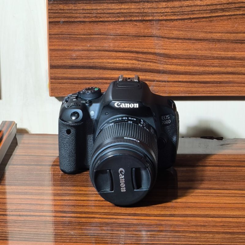 دوربین دست دوم CANON 700D KIT 18-55mm (13000 شات)