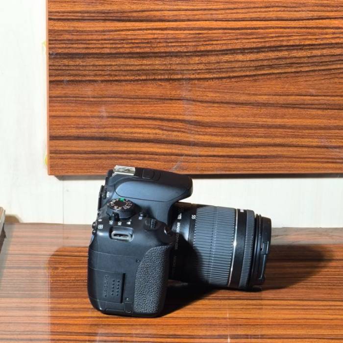 دوربین دست دوم CANON 700D KIT 18-55mm (13000 شات)