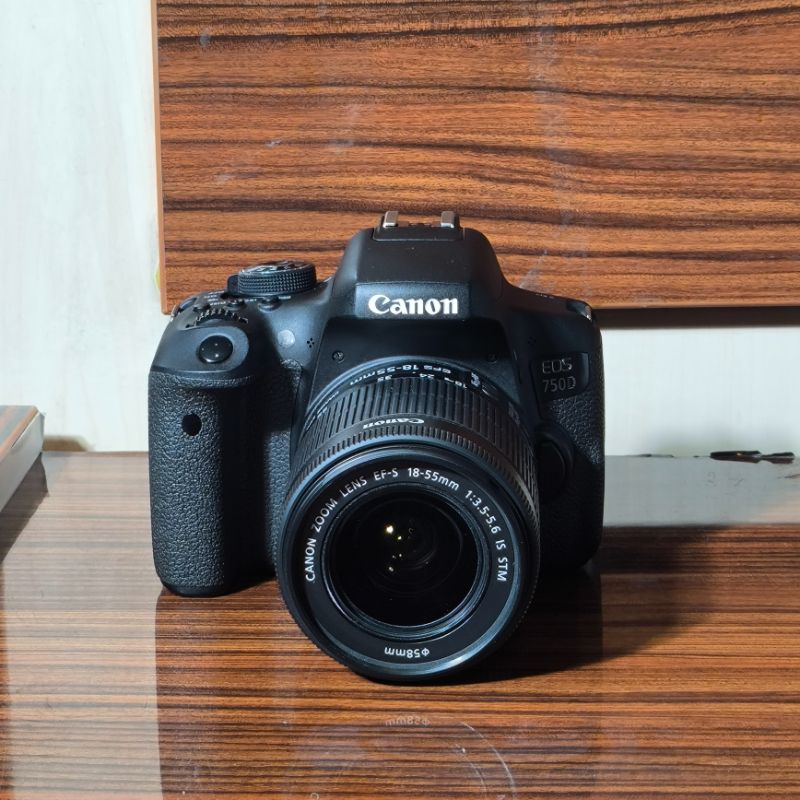 دوربین عکاسی دست دوم کانن Canon EOS 750D Kit 18-55mm f/3.5-5.6 IS STM (23000 شات)
