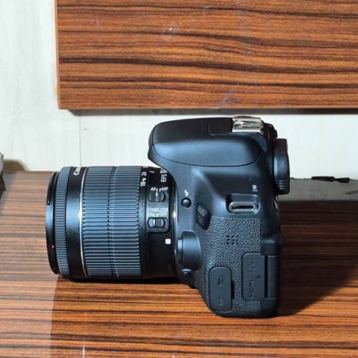دوربین عکاسی دست دوم کانن Canon EOS 750D Kit 18-55mm f/3.5-5.6 IS STM (23000 شات)