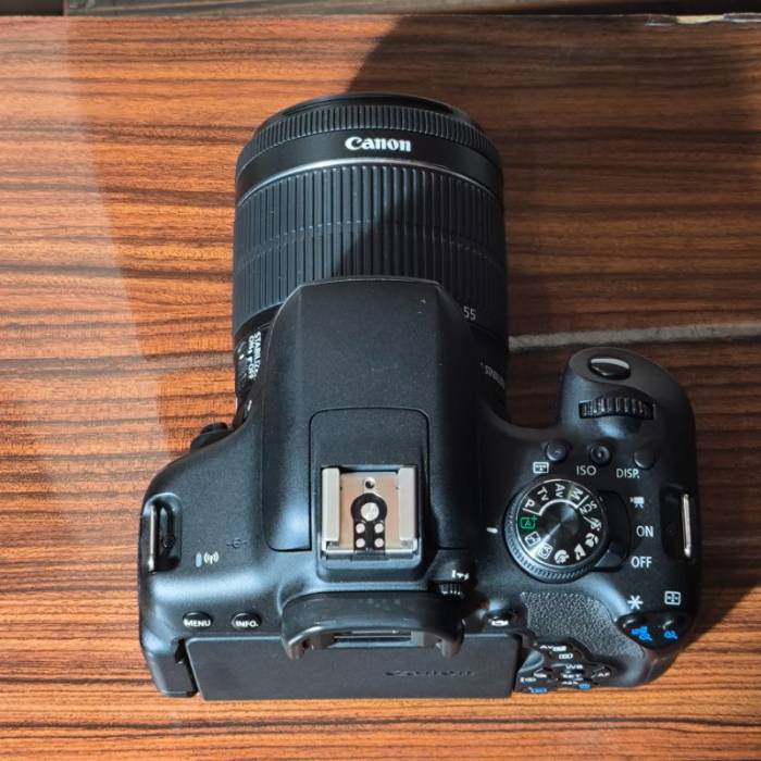 دوربین عکاسی دست دوم کانن Canon EOS 750D Kit 18-55mm f/3.5-5.6 IS STM (23000 شات)