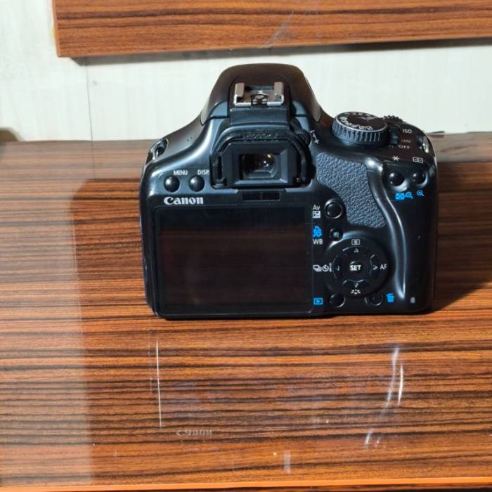دوربین دست دوم کانن canon EOS-350D 18-55mm II lens (10000 شات)