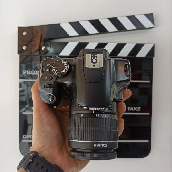 دوربین دست دوم کانن canon 450d lens 18-55iii (20000 شات)