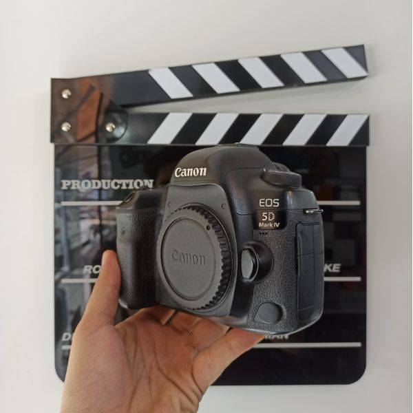 دوربین دست دوم کانن Canon EOS 5D Mark IV Body (34000 شات)