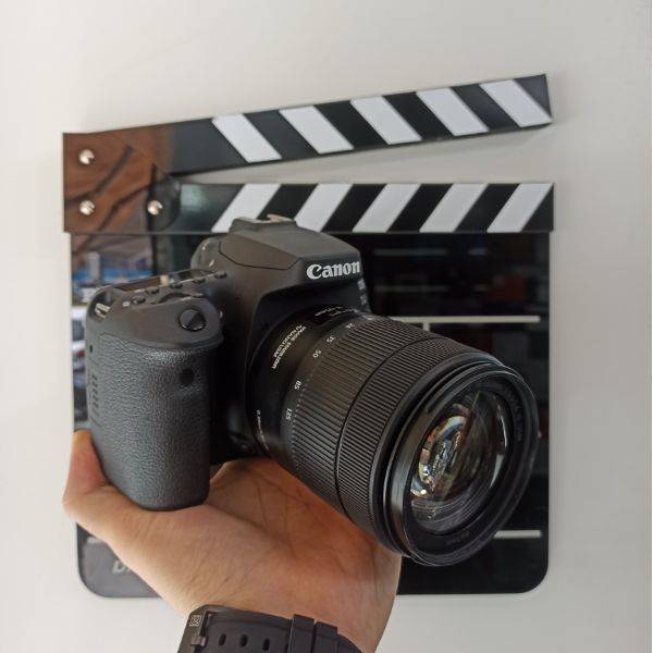 دوربین دست دوم کانن Canon EOS 90D DSLR Camera kit 18-135mm Lens (4000 شات)