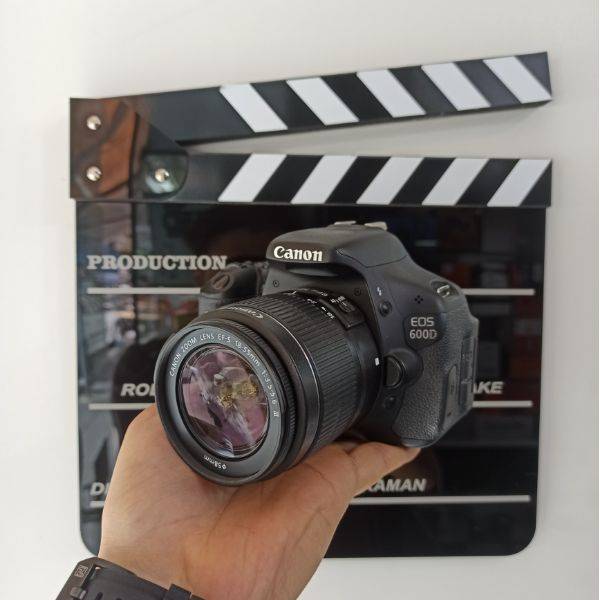دوربین دست دوم کانن canon 600D kit 18-55 is ii (6000 شات)