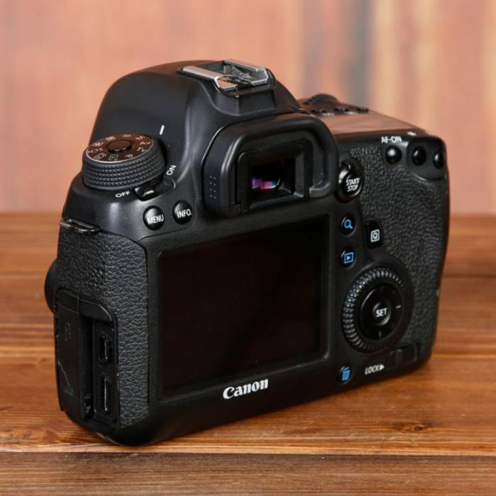 دوربین عکاسی دست دوم کانن Canon EOS 6D Body (116000 شات)