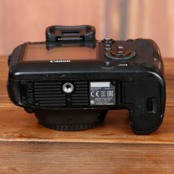 دوربین عکاسی دست دوم کانن Canon EOS 6D Body (116000 شات)