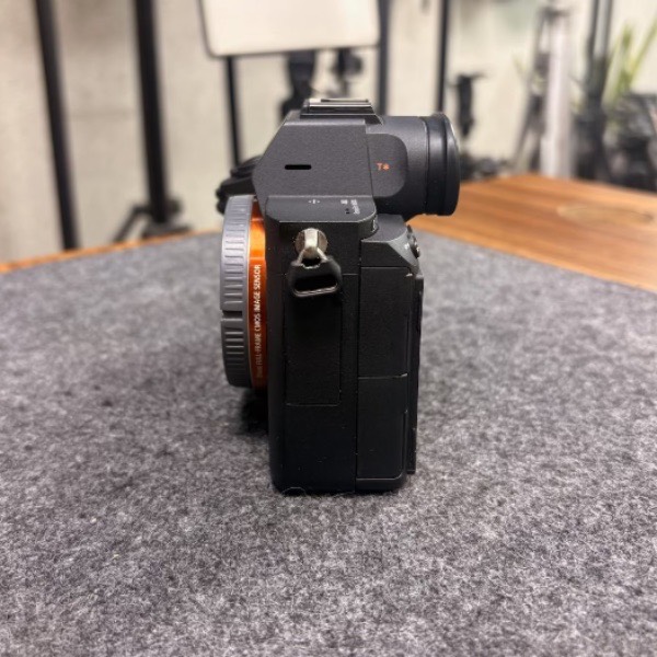 دوربین دست دوم سونی Sony a7 III Mirrorless Camera Body (21/000 شات)