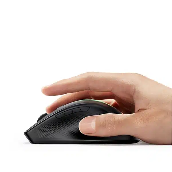 عکس از نمای بغل ماوس مشکی UGREEN 2.4GHz MU101 Dual Mode Wireless Mouse