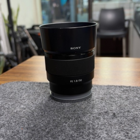 لنز دست دوم سونی Sony FE 50mm f/1.8 Lens (جعبه دارد)
