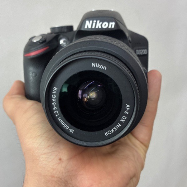 دوربین دست دوم نیکون Nikon D3200 Kit 18-55mm f/3.5-5.6 G VR (3300 شات)
