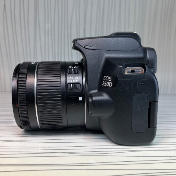 دوربین دست دوم کانن canon 250d kit 18-55 is stm (1000 شات)