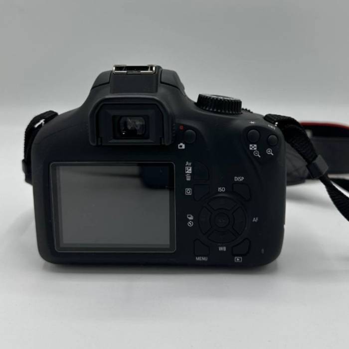 دوربین دست دوم کانن Canon EOS 4000D Kit EF-S 18-55mm III (3000 شات)