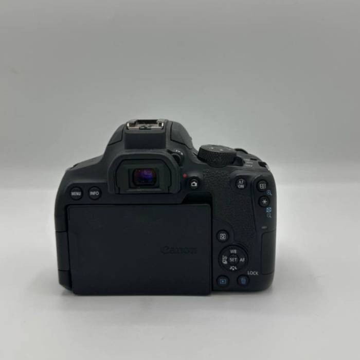 دوربین دست دوم Canon EOS 850D (15000 شات)