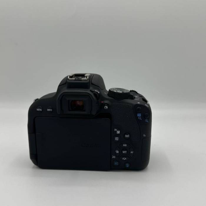 دوربین عکاسی دست دوم کانن Canon EOS 800D Body (20000 شات)