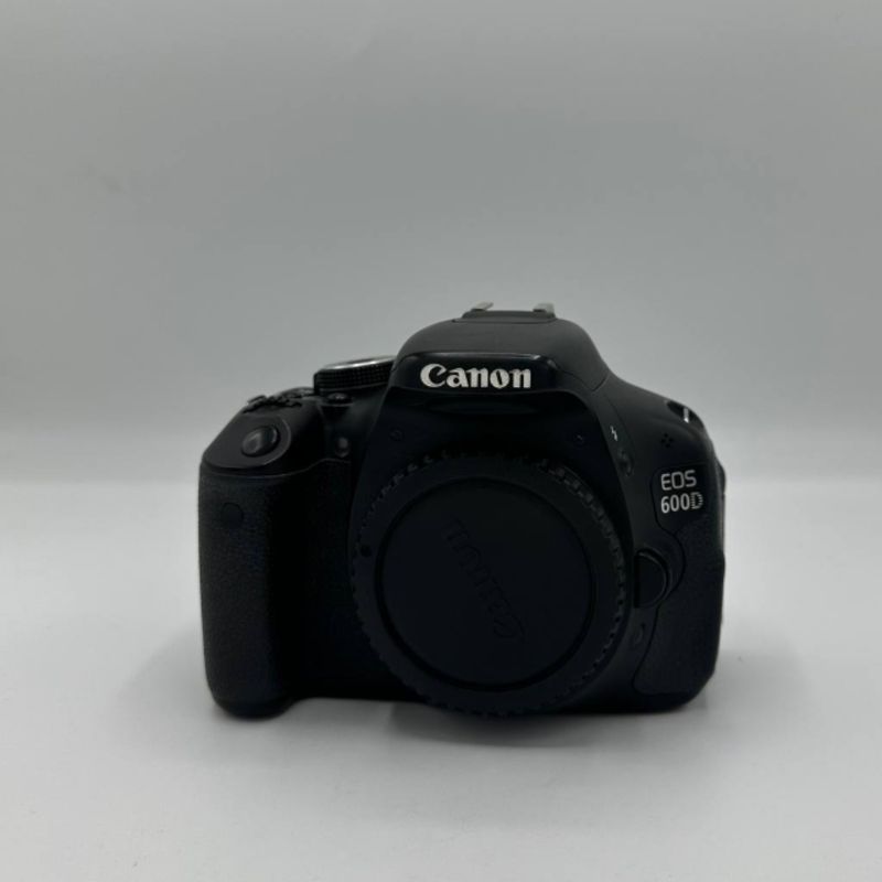دوربین دست دوم دوربین کانن Canon EOS 600D Body(20000 شات)