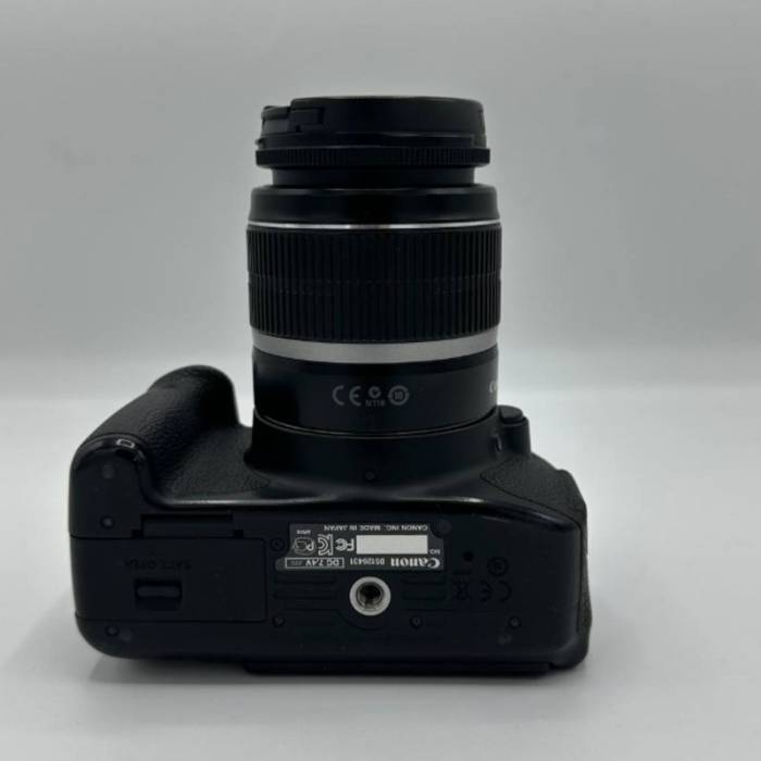 دوربین دست دوم کانن Canon EOS 700D Kit 18-55mm f/3.5-5.6 IS ii (3000 شات)