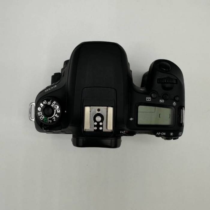 دوربین دست دوم کانن Canon EOS 77D Body (30000 شات)
