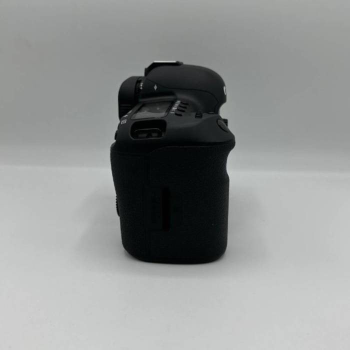 دوربین دست دوم کانن Canon EOS 5D Mark IV Body (5000 شات)