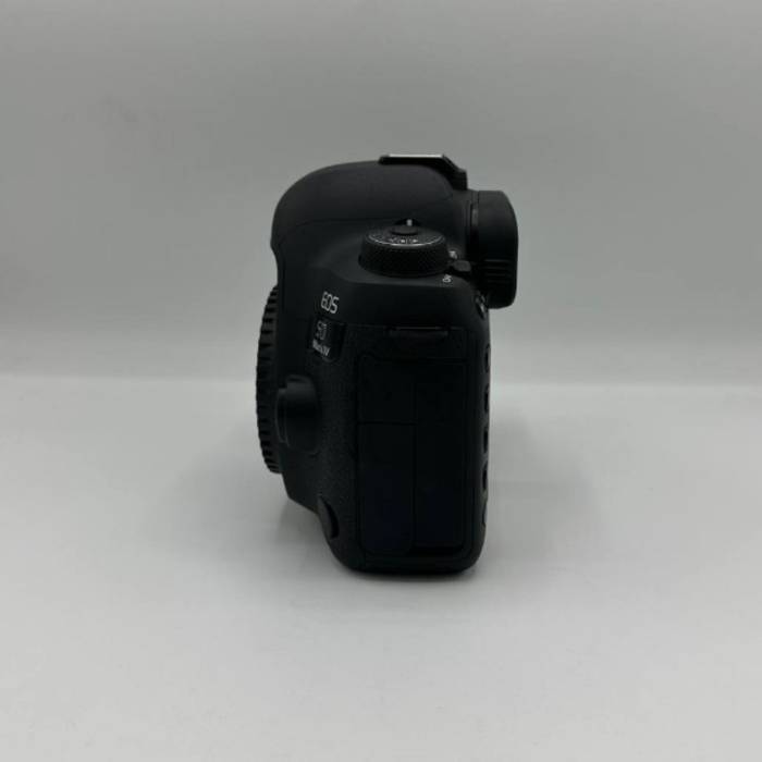 دوربین دست دوم کانن Canon EOS 5D Mark IV Body (5000 شات)