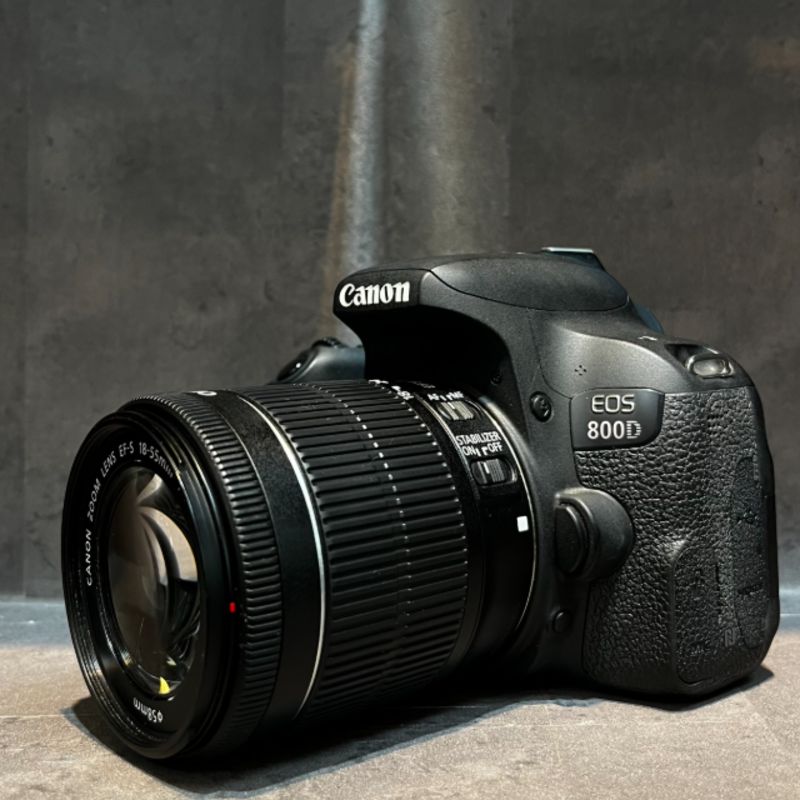 دوربین عکاسی دست دوم کانن Canon EOS 800D Kit 18-55mm f/4-5.6 IS STM (2000 شات)