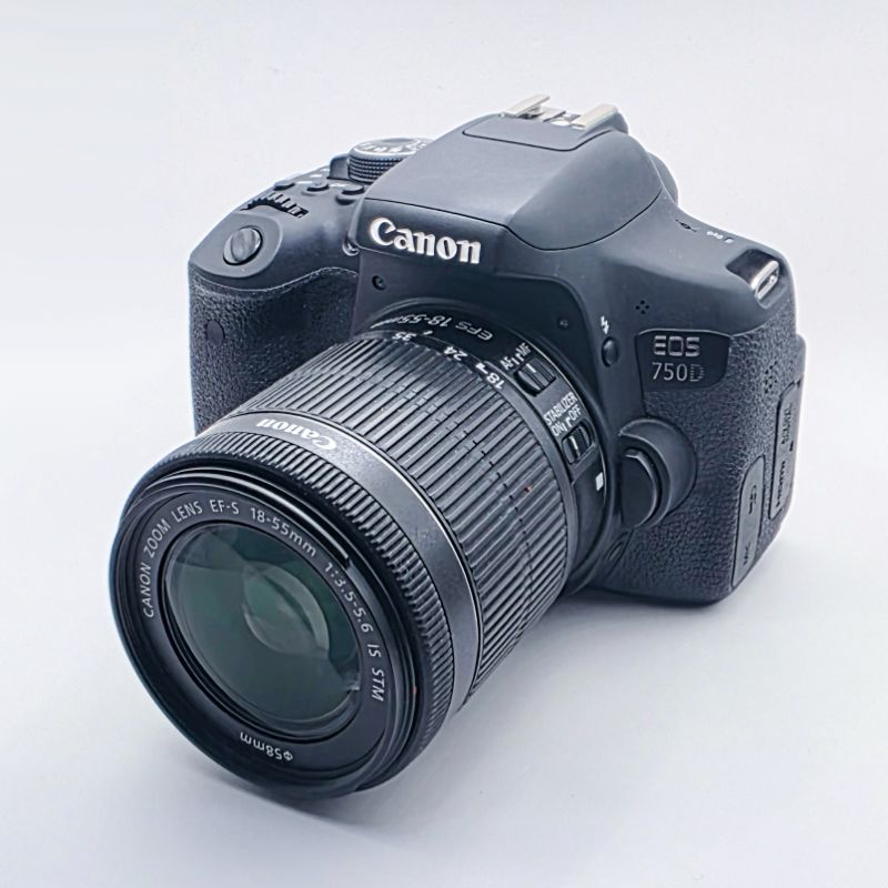 دوربین دست دوم کانن Canon EOS 750D Kit 18-55mm f/3.5-5.6 IS STM (8000 شات)