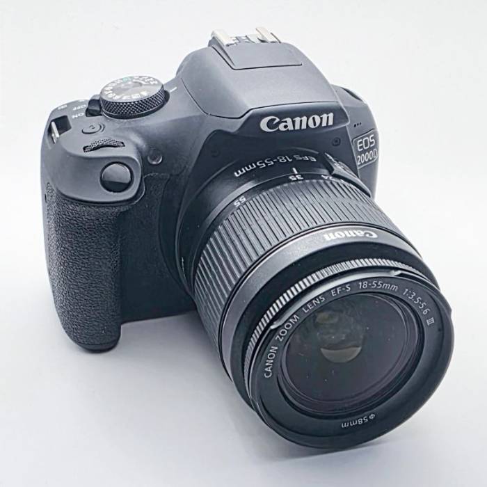دوربین دست دوم کانن Canon EOS 2000D kit EF-S 18-55mm III (4800 شات)