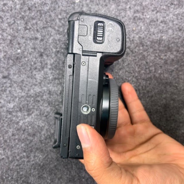دوربین دست دوم سونی Sony a6400 Mirrorless Camera (20/800 عدد شات)